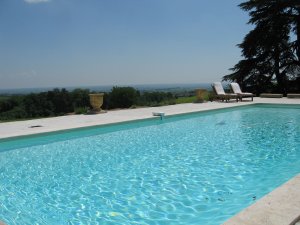 la piscine chambre hote chateau Beaujolais 4 epis 69 Rhône Lantignie Morgon Regnie